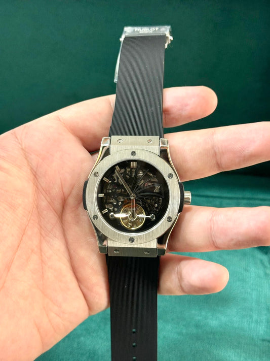 Automatic Hublot With Black Dail & Straps