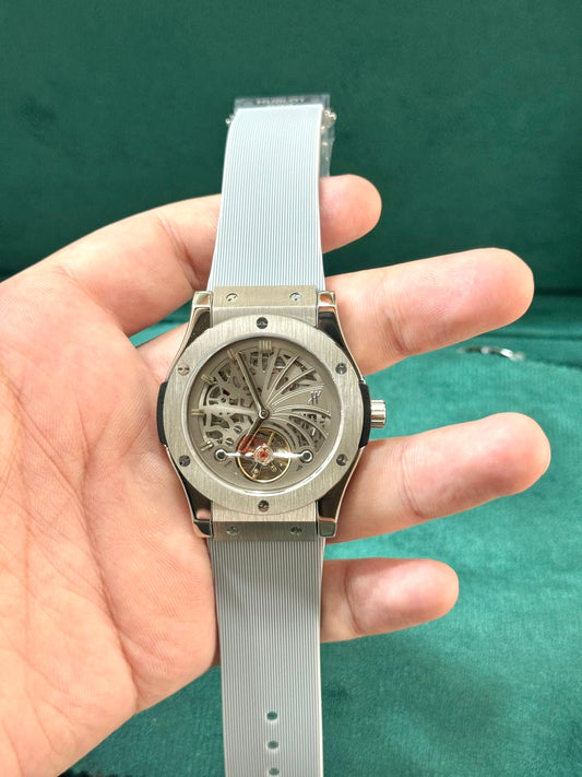 Automatic Hublot With Gray Dail & Straps